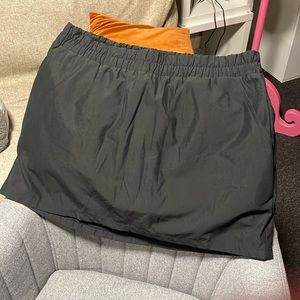 Sporty skirt by Tasc Performance